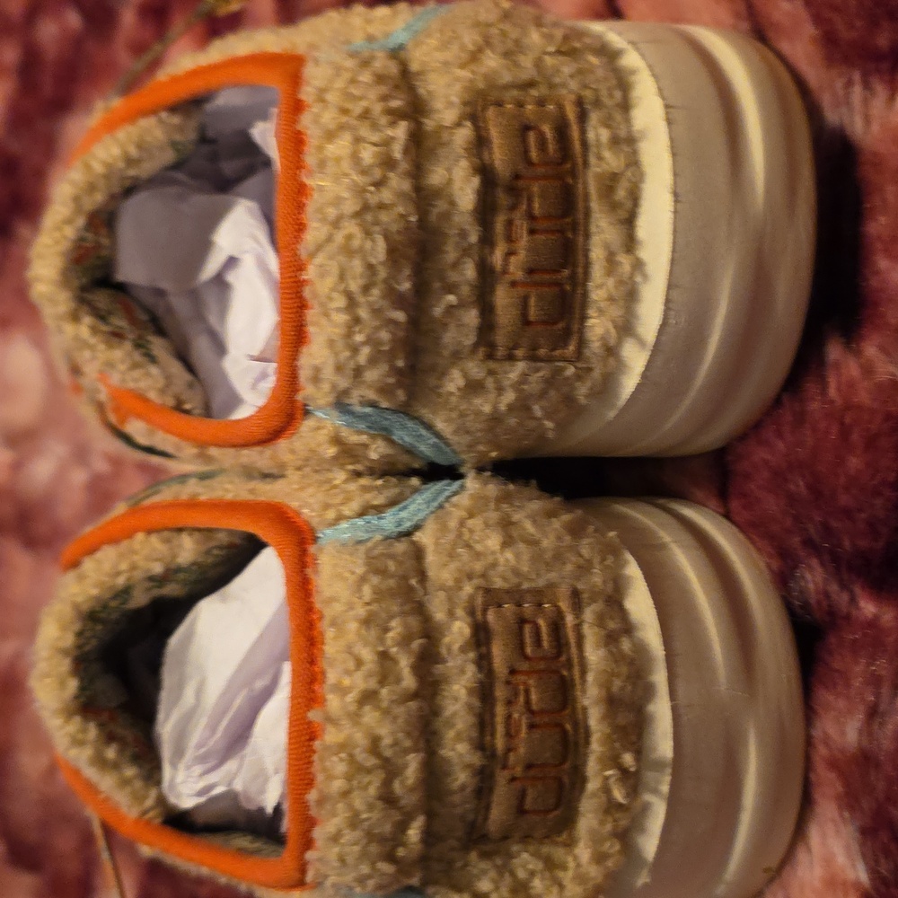 HEY DUDE Karina Sherpa In Sage Women's US8 Sneakers Shoes With Elastic Laces EUC - Picture 6 of 10